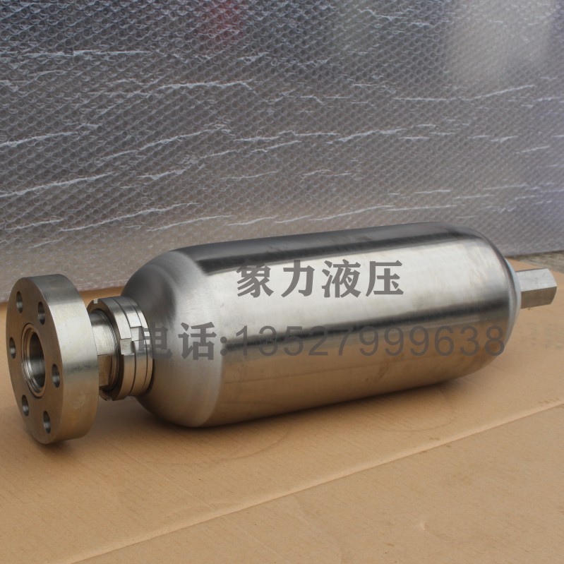 泵车蓄能器的工作原理